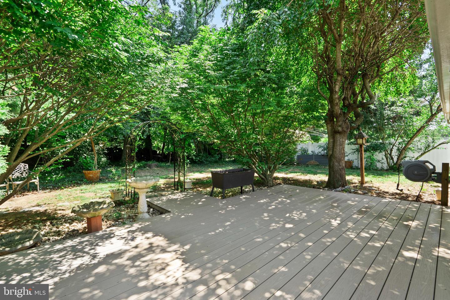 48 Towpath Rd Property Photo 27