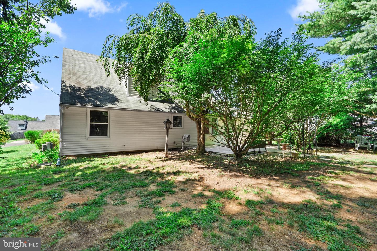48 Towpath Rd Property Photo 30