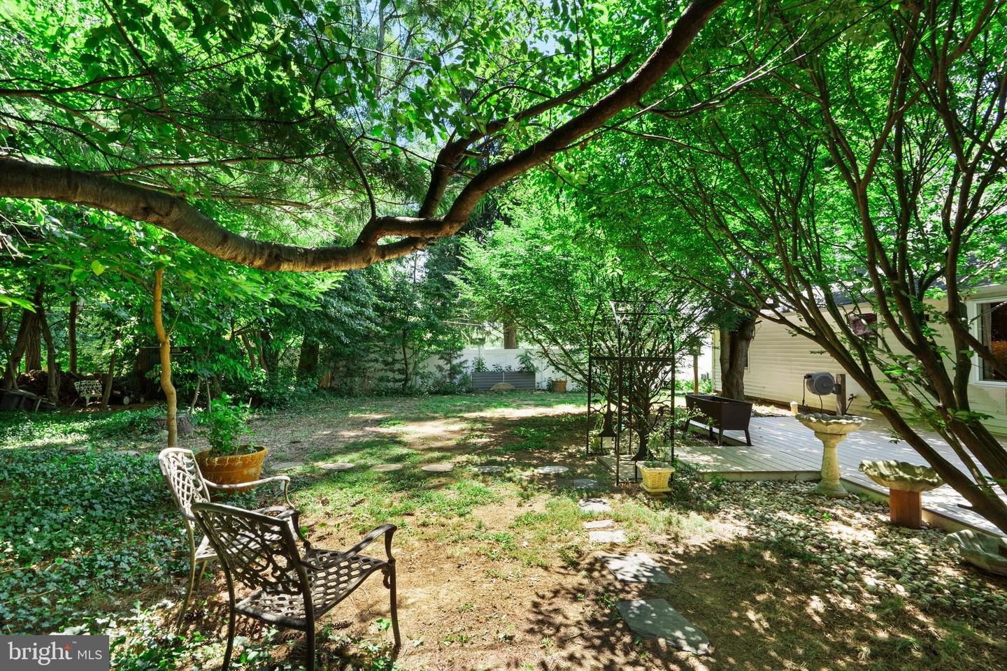 48 Towpath Rd Property Photo 32