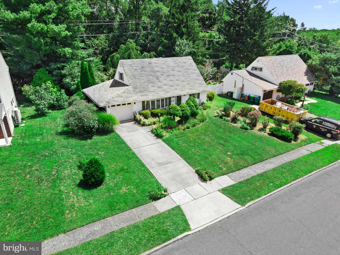 48 Towpath Rd Property Photo 35
