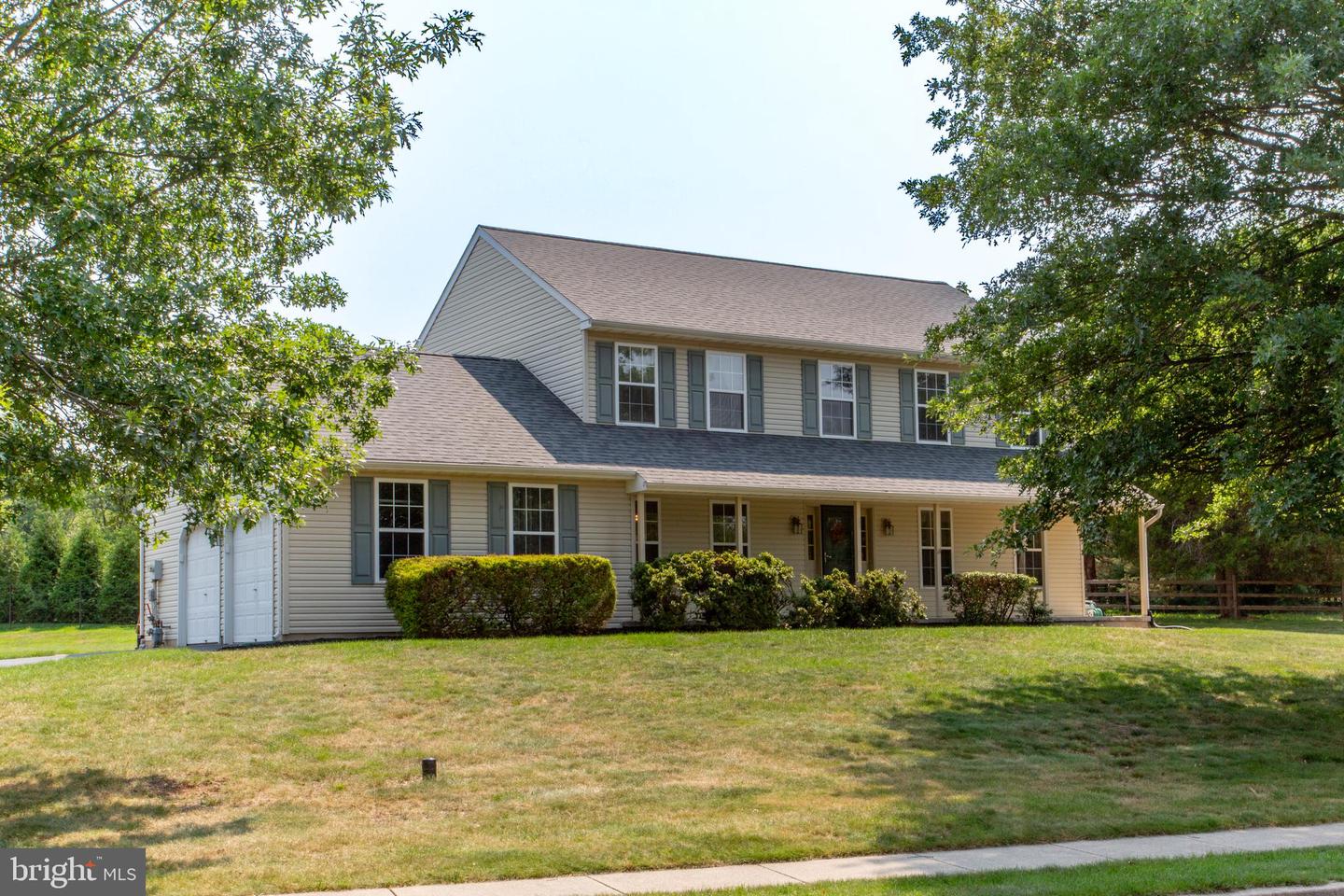 949 Scarlet Oak Dr Property Photo 1