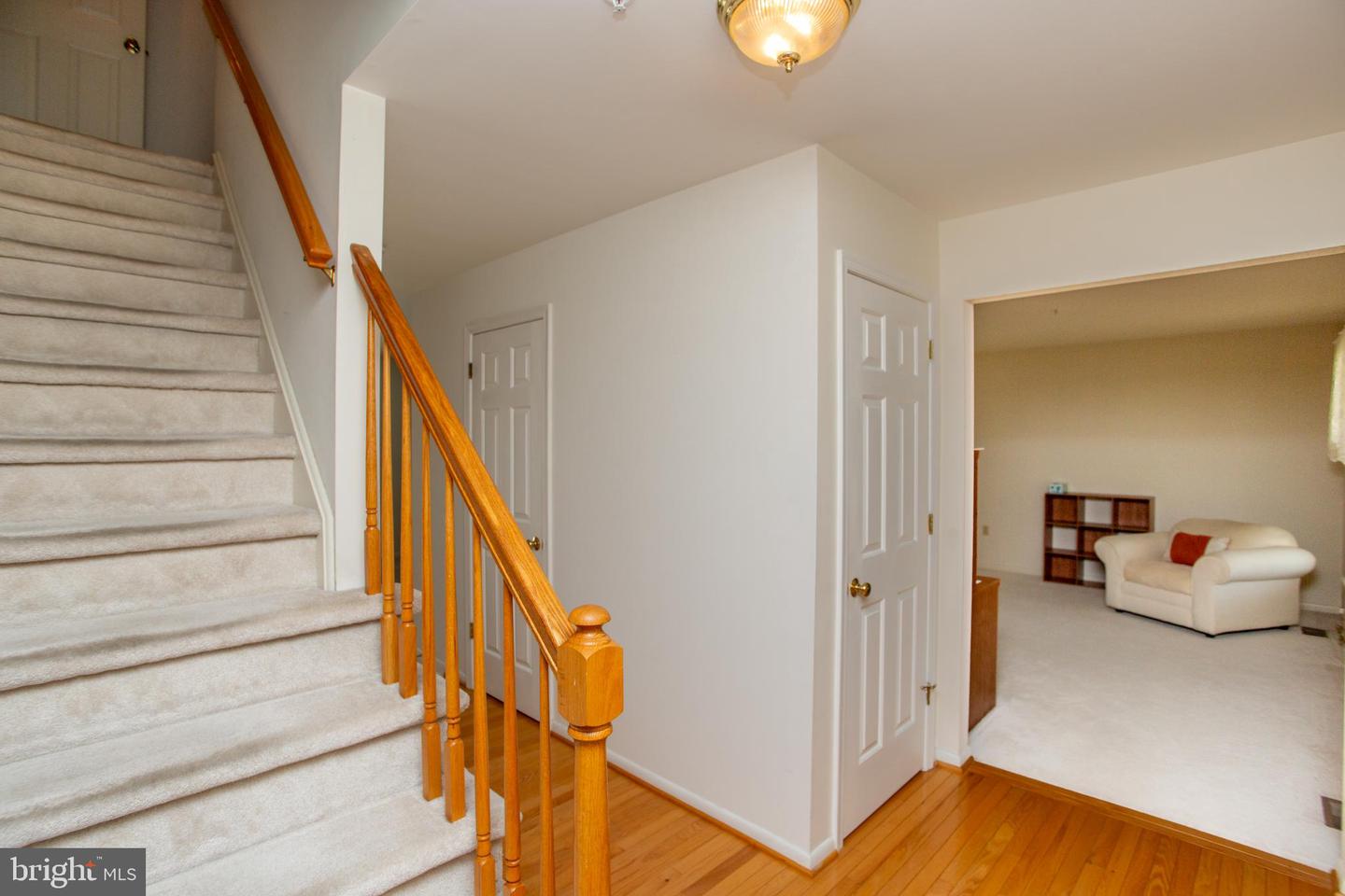949 Scarlet Oak Dr Property Photo 6
