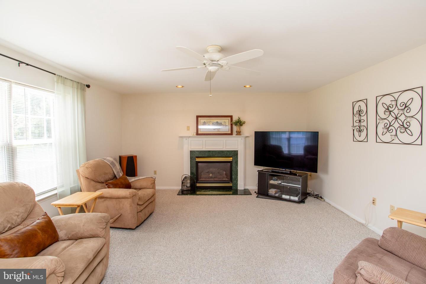 949 Scarlet Oak Dr Property Photo 14