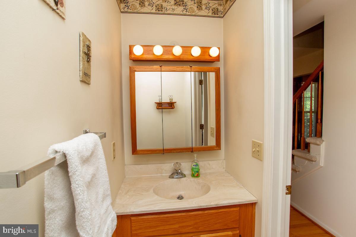 949 Scarlet Oak Dr Property Photo 15