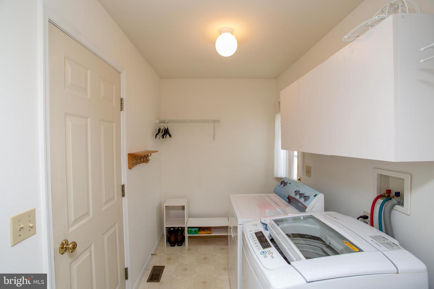 949 Scarlet Oak Dr Property Photo 16