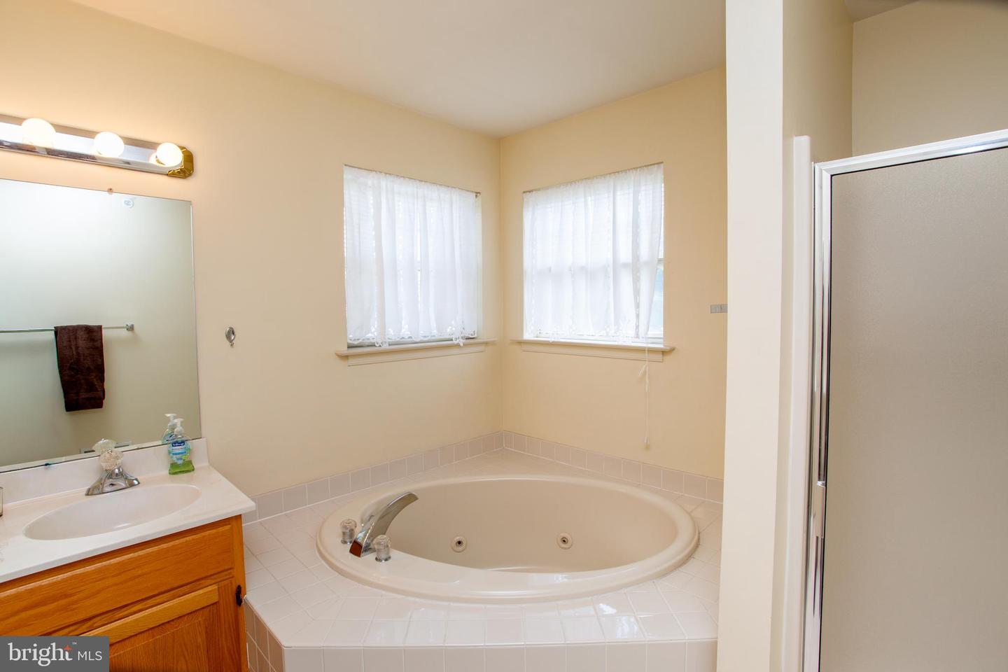 949 Scarlet Oak Dr Property Photo 21