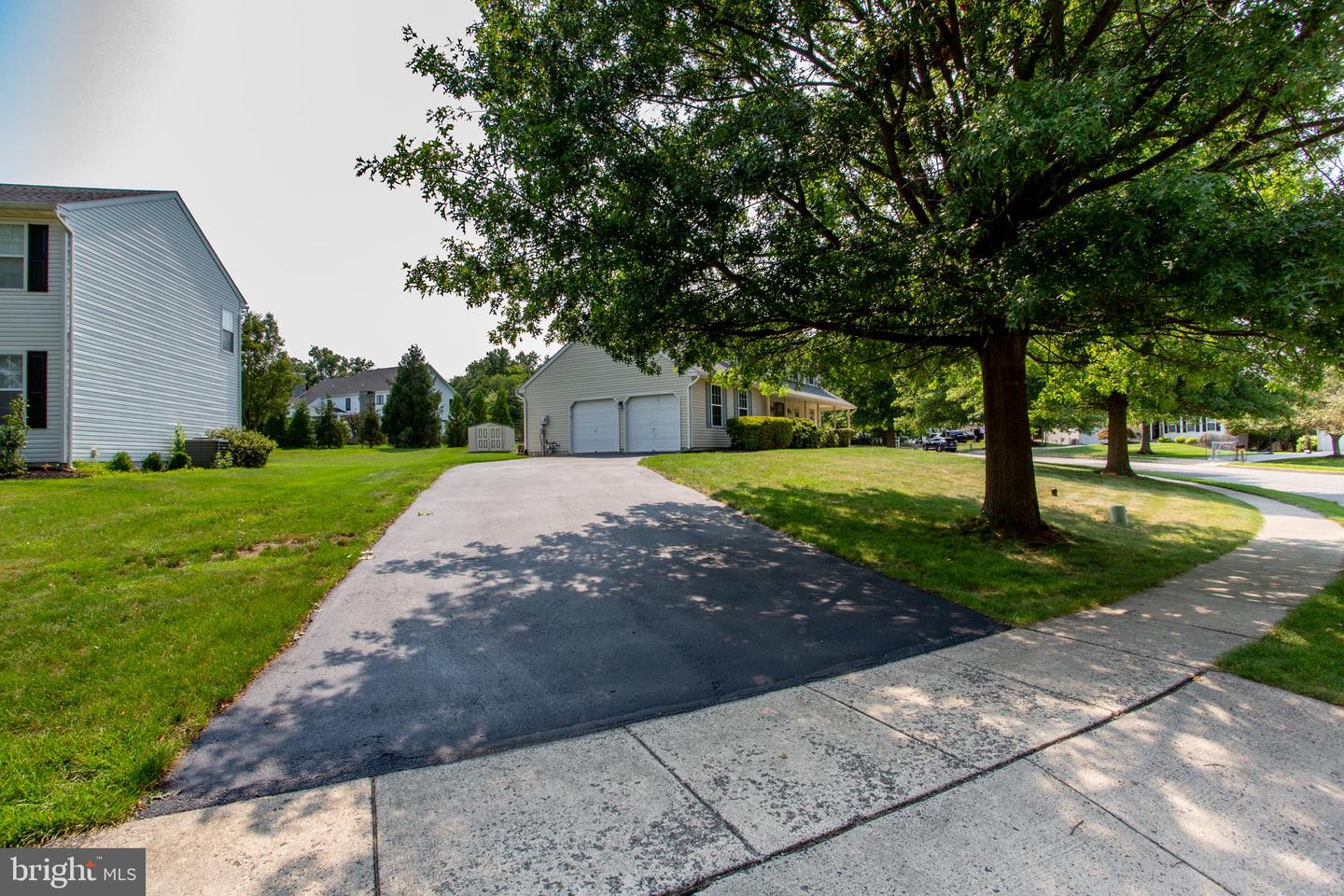 949 Scarlet Oak Dr Property Photo 35