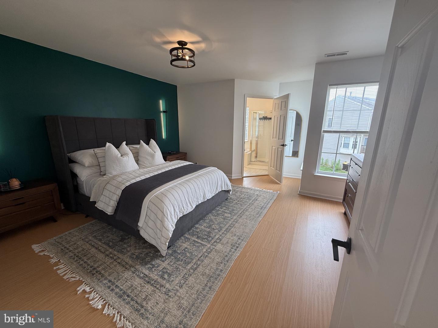 210 Windsor Ct Property Photo 22