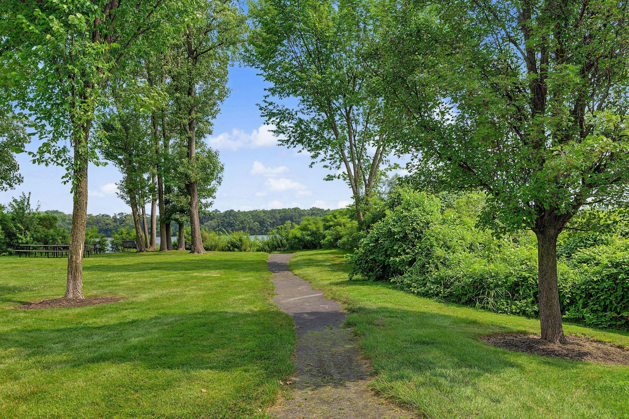 134-a Fleet Ct Property Photo 41
