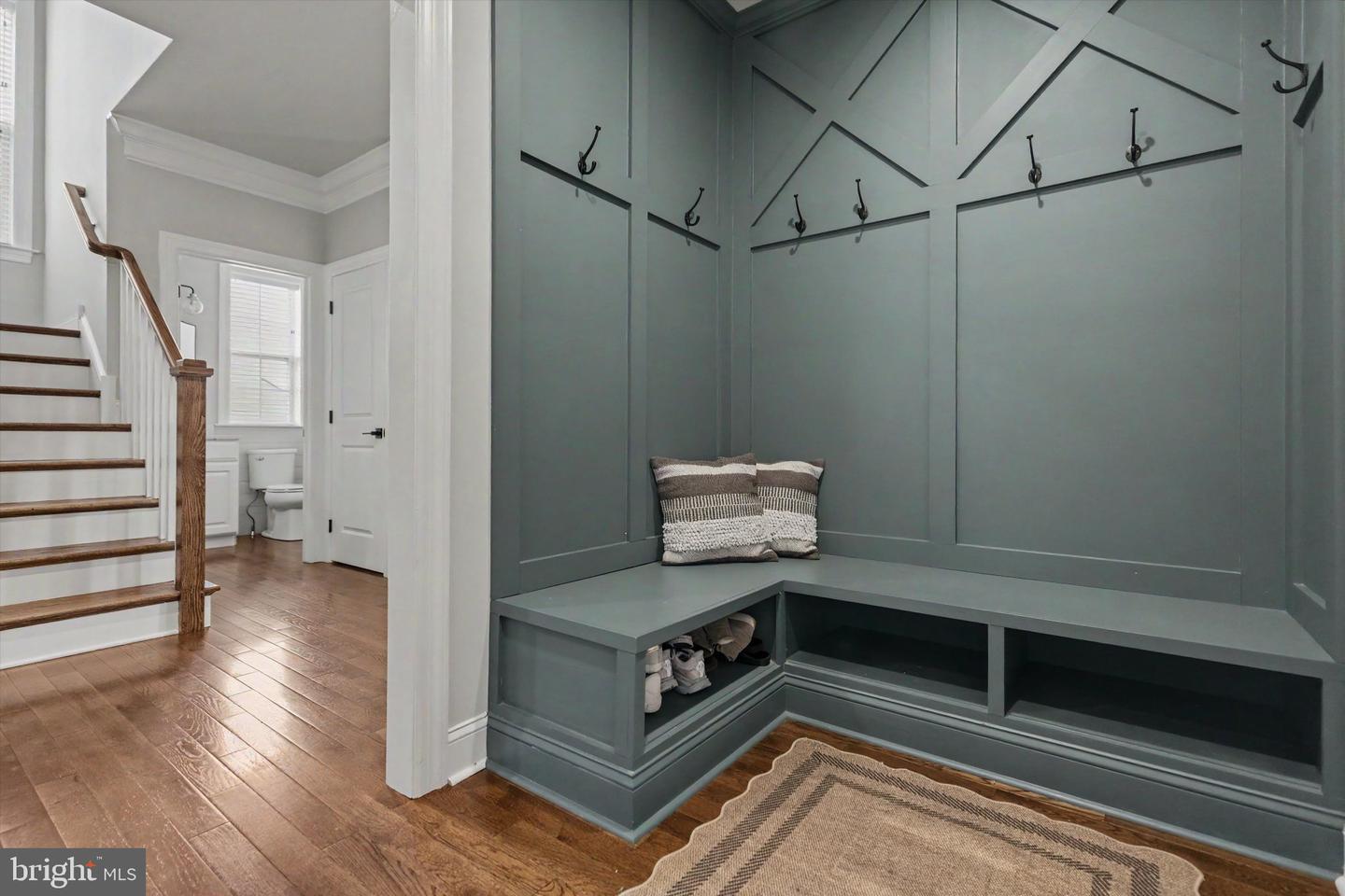 7 Pettits Bridge Rd Property Photo 9