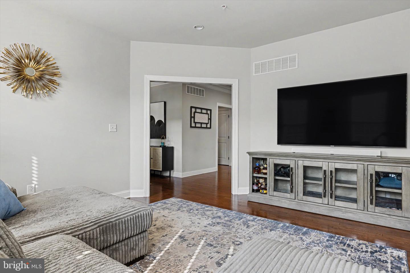 7 Pettits Bridge Rd Property Photo 12