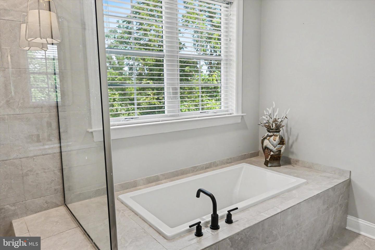 7 Pettits Bridge Rd Property Photo 35