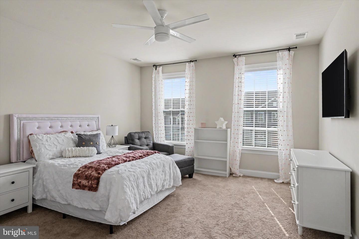 7 Pettits Bridge Rd Property Photo 37