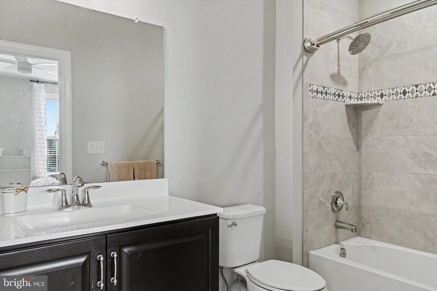 7 Pettits Bridge Rd Property Photo 40