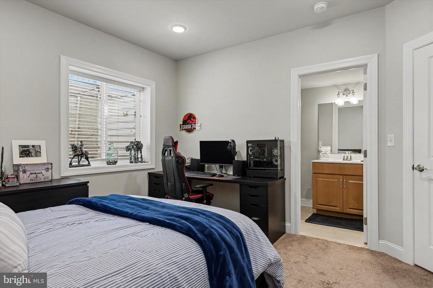 7 Pettits Bridge Rd Property Photo 54