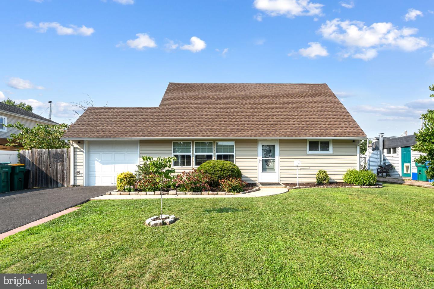 54 MAYFLOWER RD