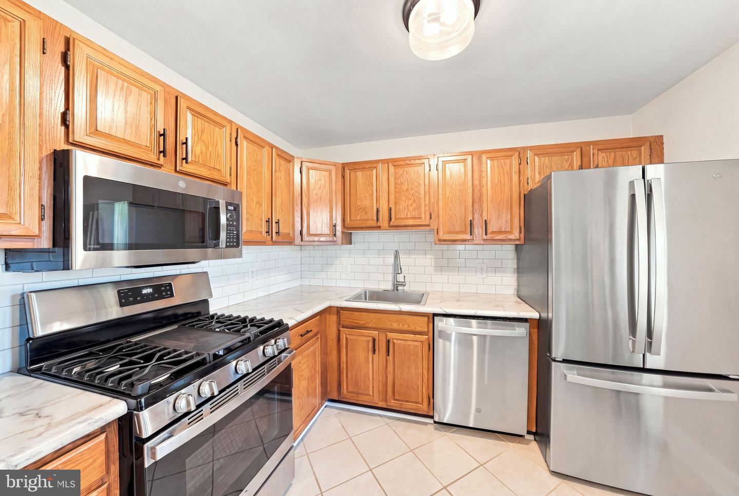 3803 Waltham Ct Property Photo 9