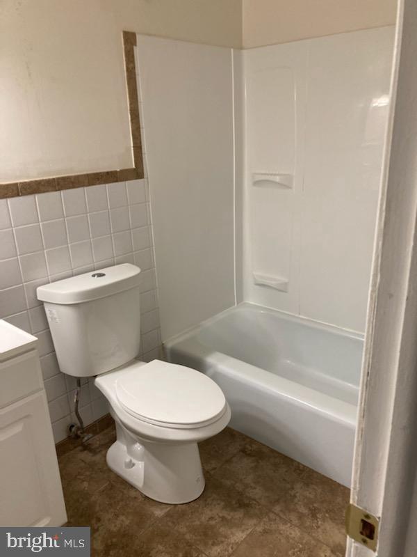108 S Hellertown Ave #g Property Photo 4