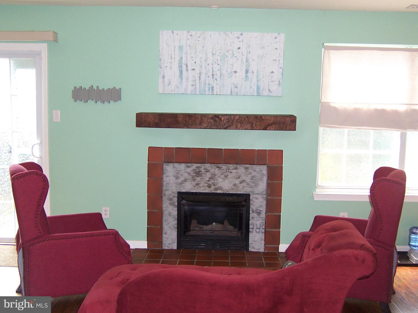 672 Tomlinson Ln Property Photo 6