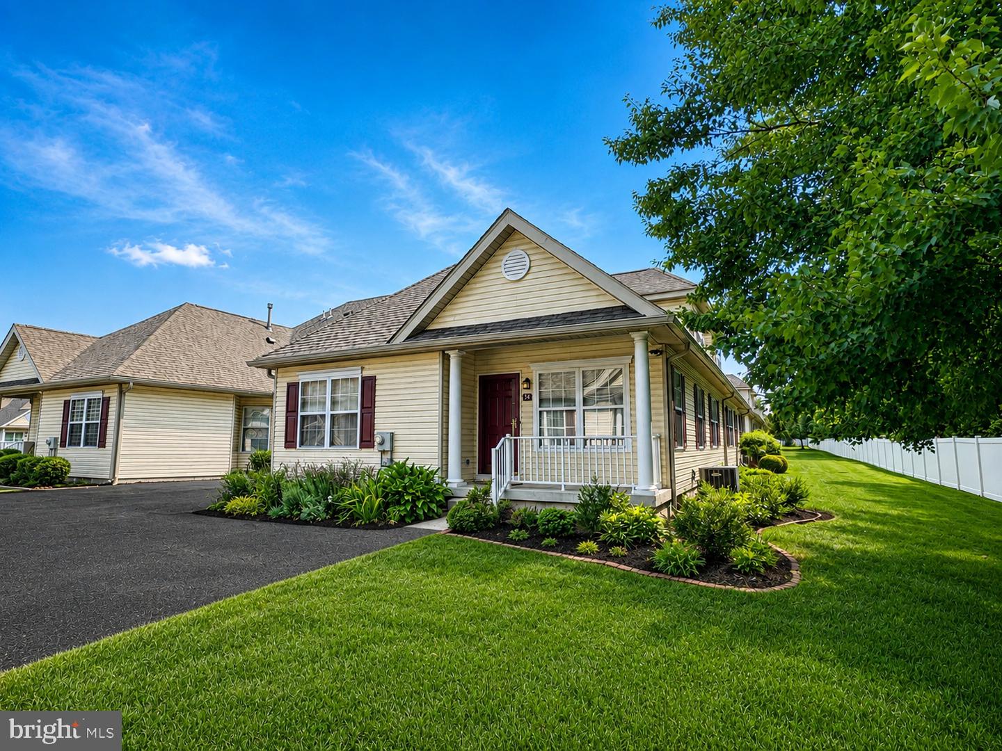 14 REGENTS CT