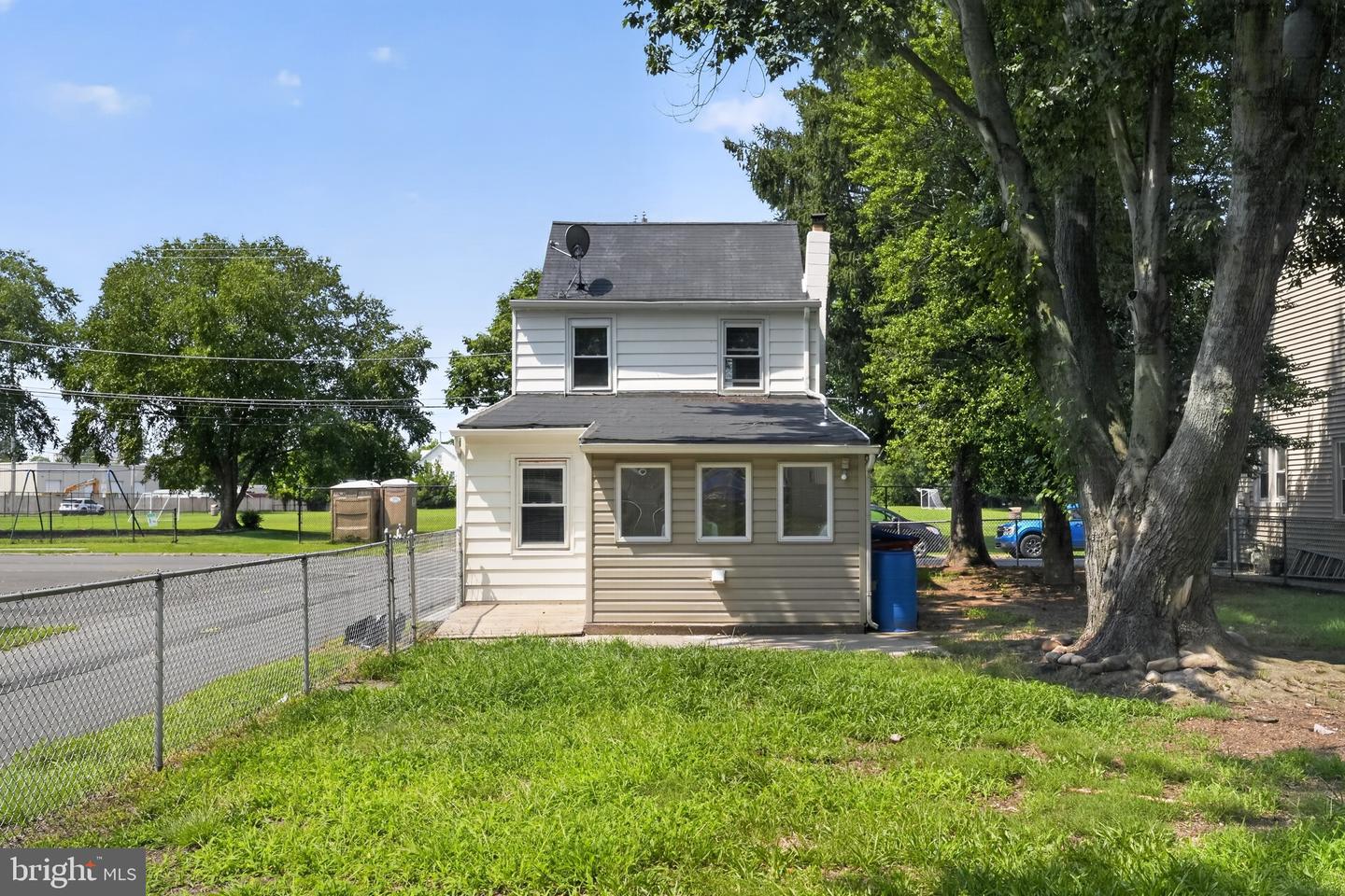 517 Maple St Property Photo 26