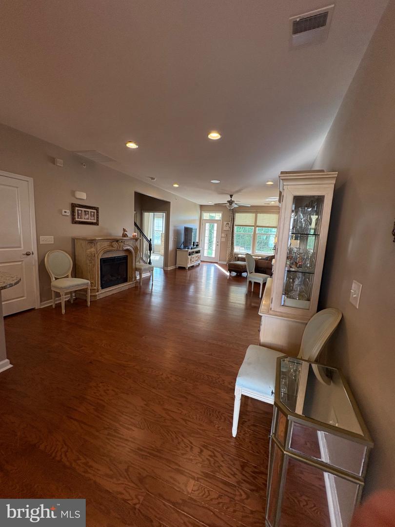 1239 Heron Ct Property Photo 10