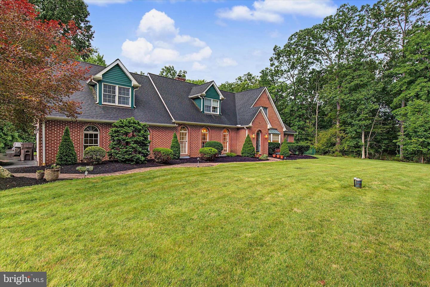 8 Timber Brook Dr Property Photo 3