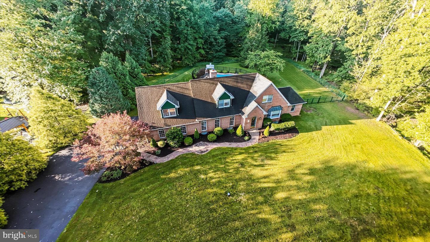 8 Timber Brook Dr Property Photo 4