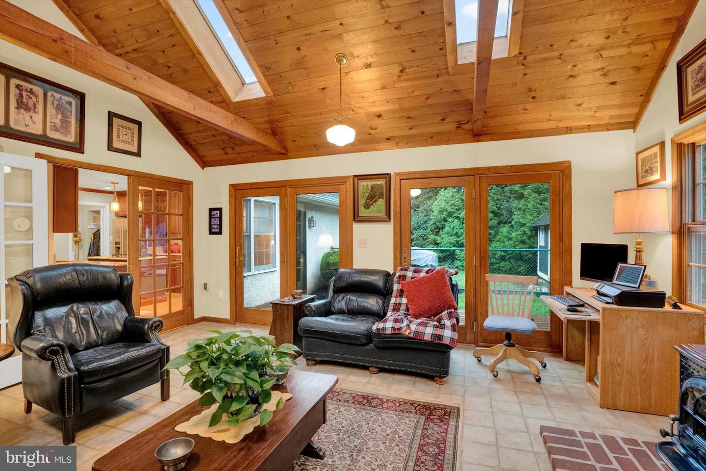 8 Timber Brook Dr Property Photo 17