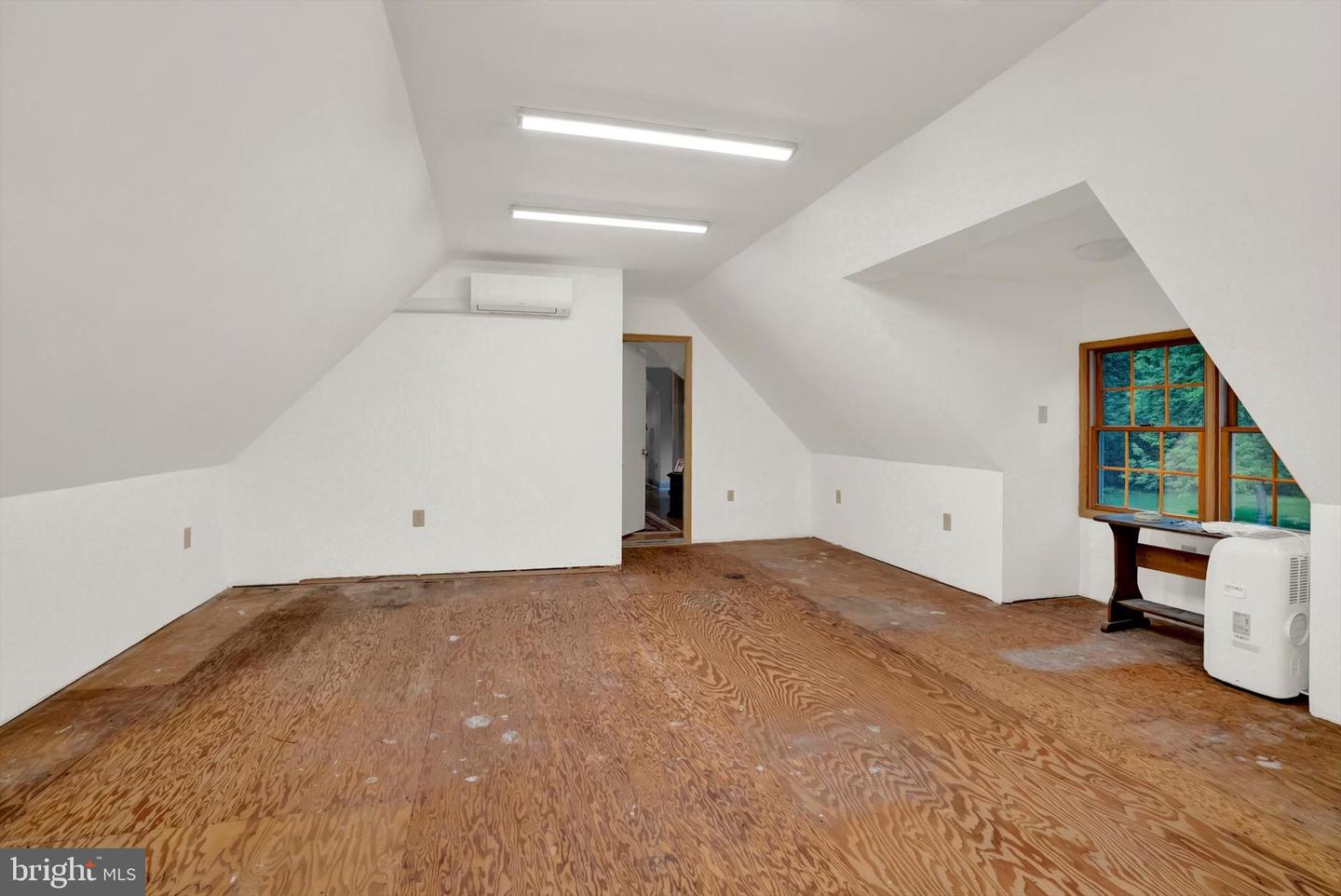 8 Timber Brook Dr Property Photo 34