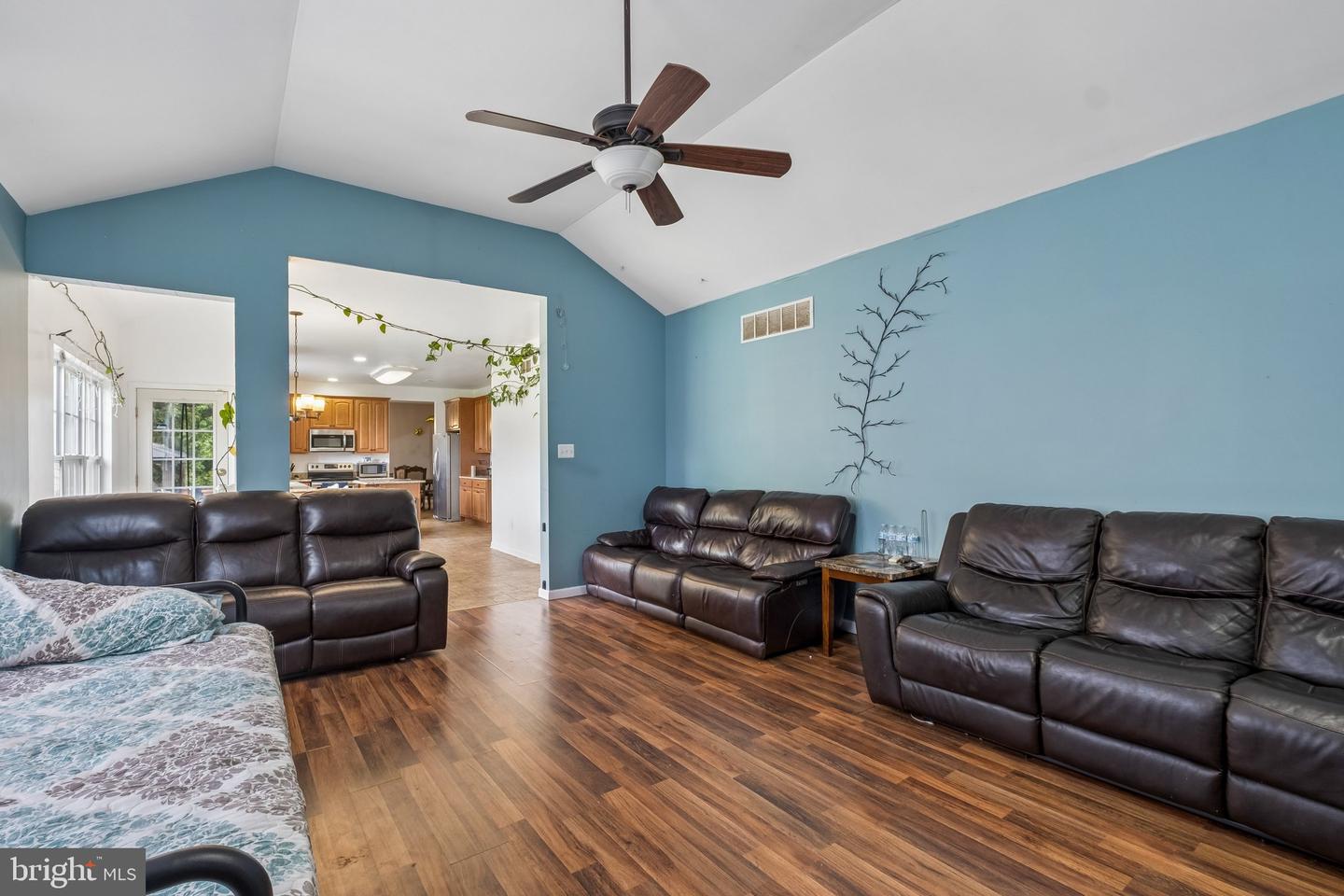 211 Tollgate Rd Property Photo 19