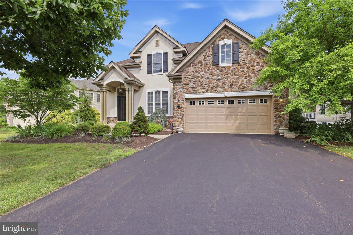 142 SILVER TAIL LN