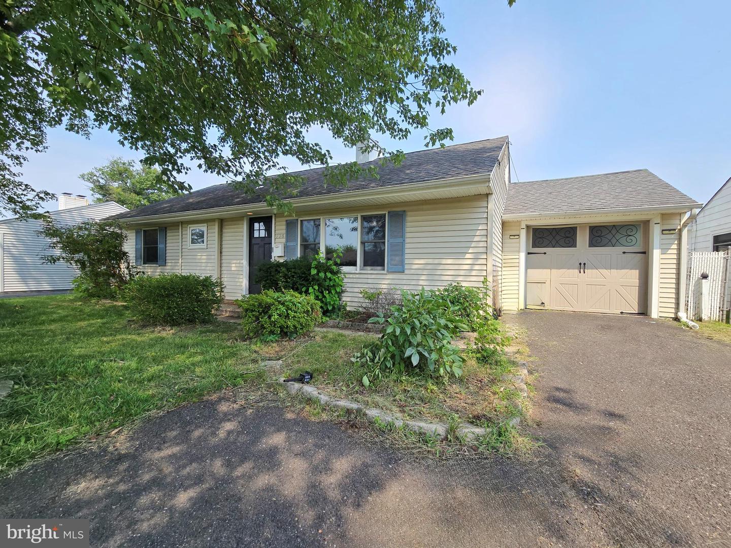 224 Guilford Rd Property Photo 1