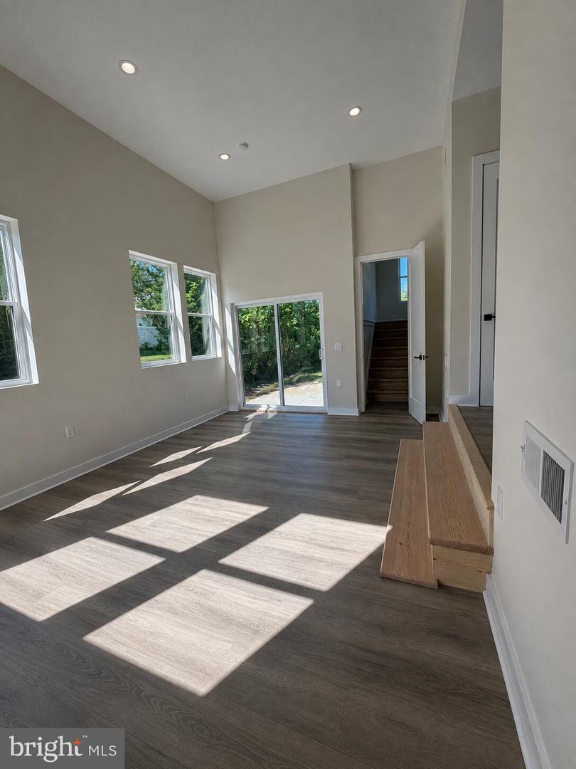 21 Cadwallader Ct Property Photo 6