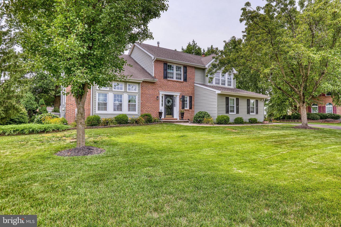 451 KNOLLBROOK DR