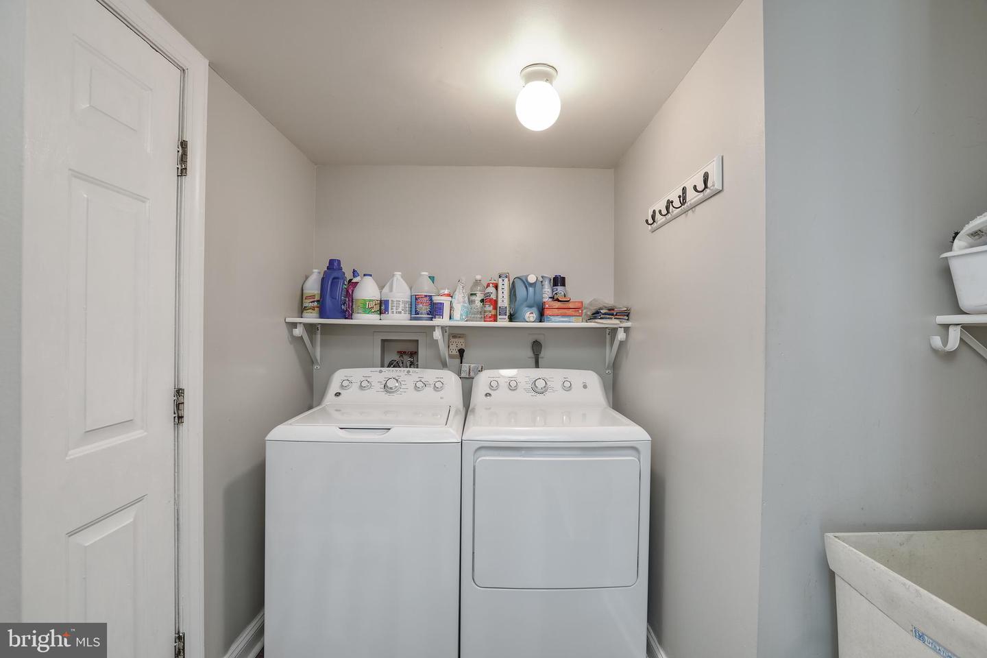 451 Knollbrook Dr Property Photo 17