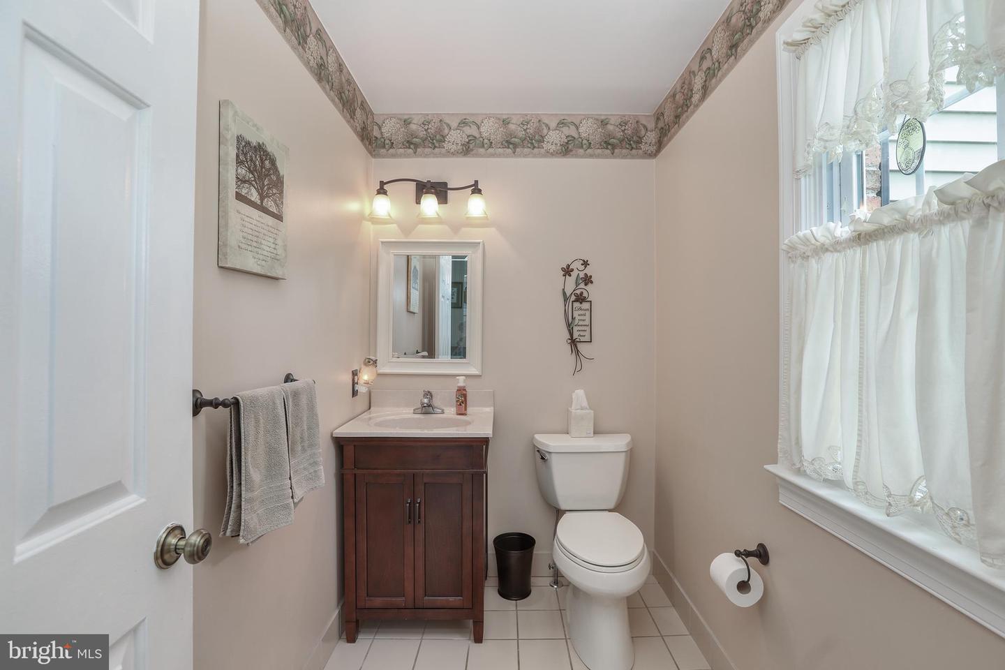 451 Knollbrook Dr Property Photo 18