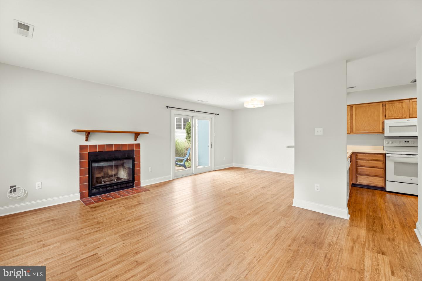 119 Carousel Cir Property Photo 14