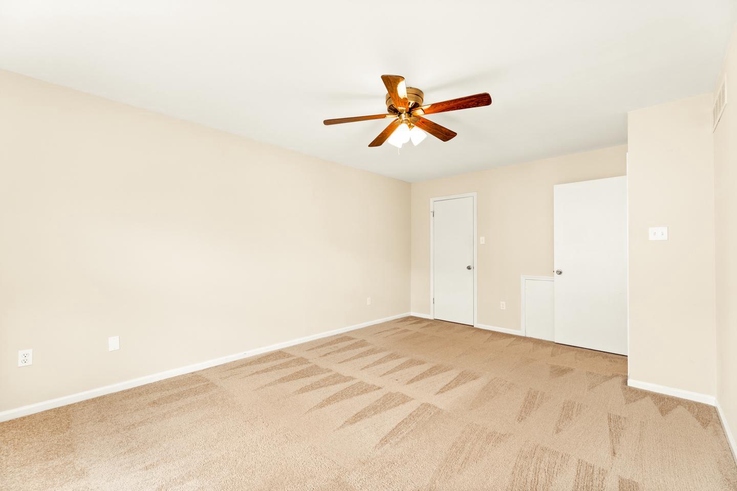 119 Carousel Cir Property Photo 33