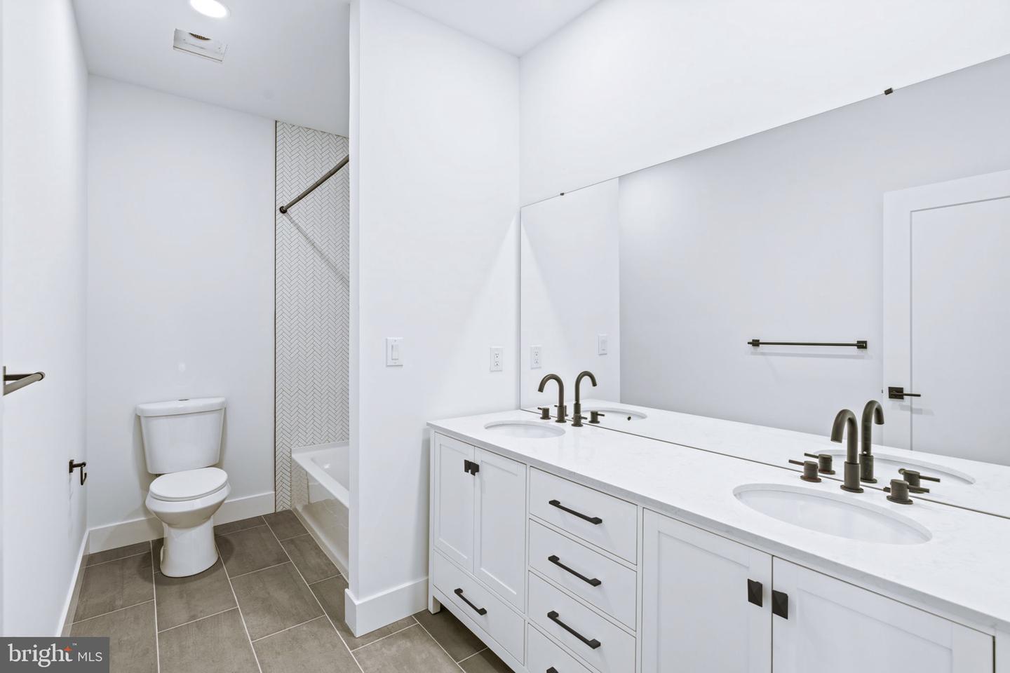 661 Provident Rd Property Photo 15