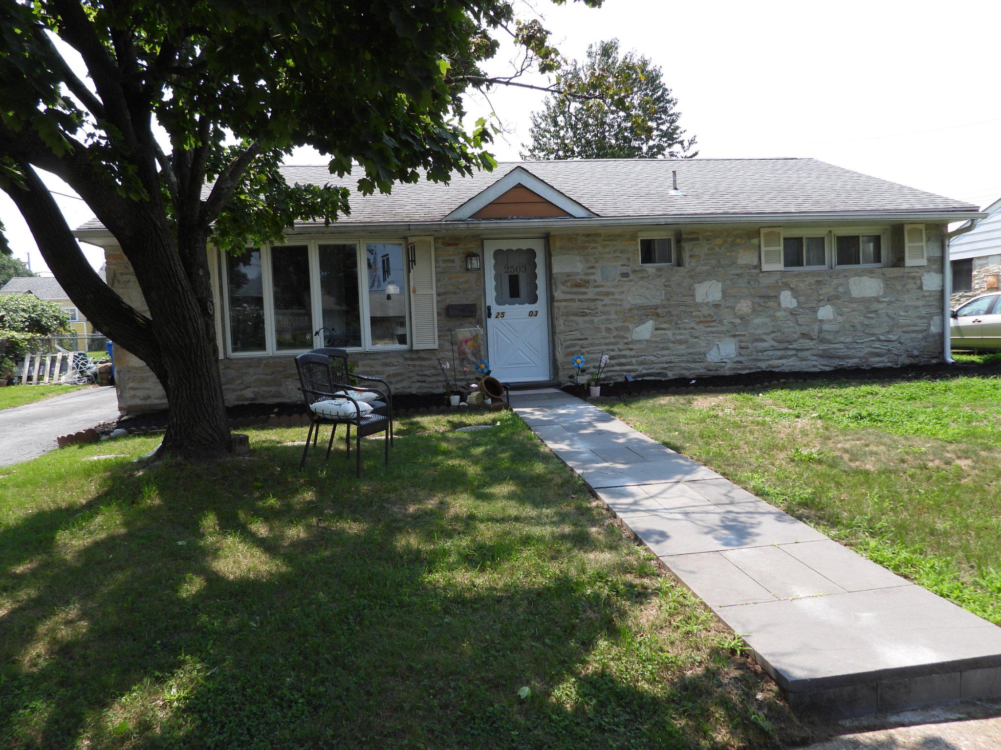 2503 Laurel Dr Property Photo 1