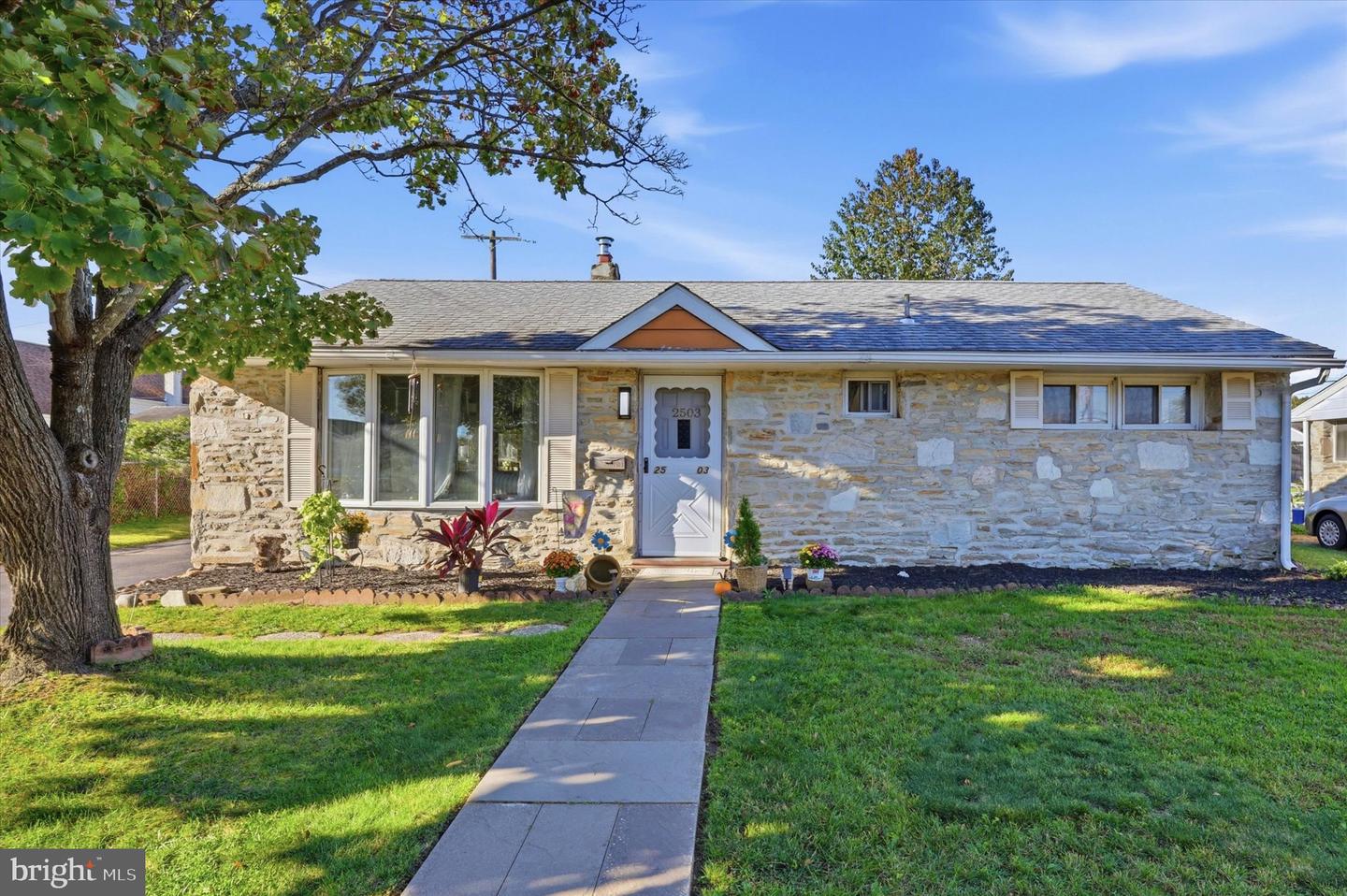 2503 LAUREL DR
