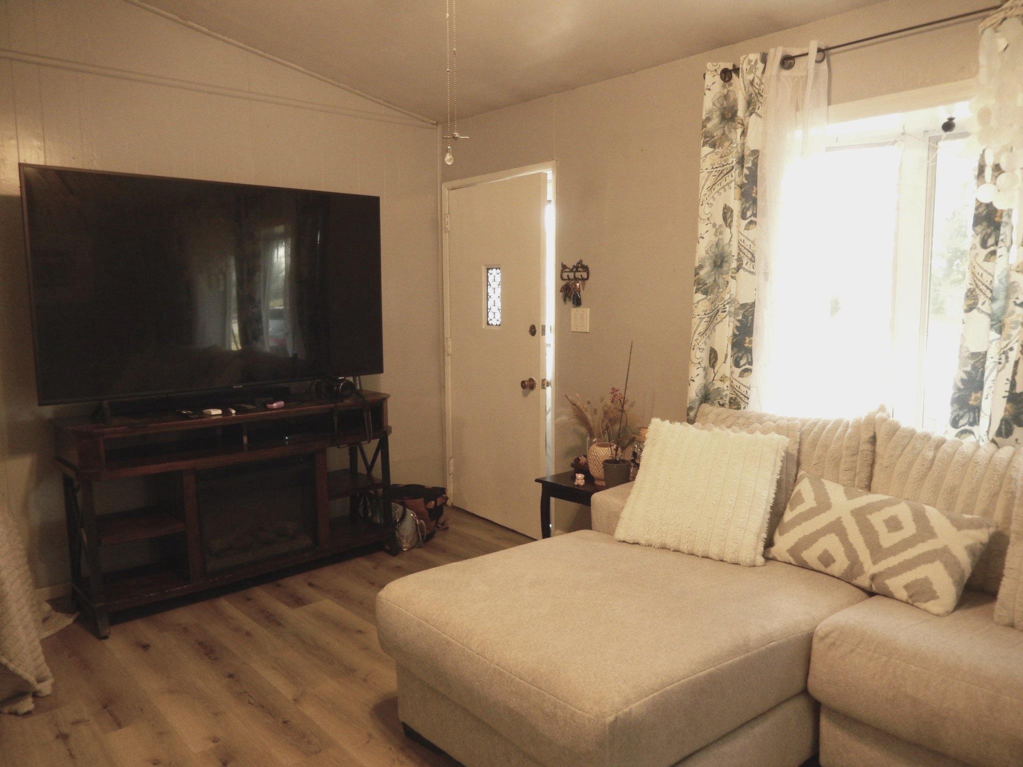 2503 Laurel Dr Property Photo 4