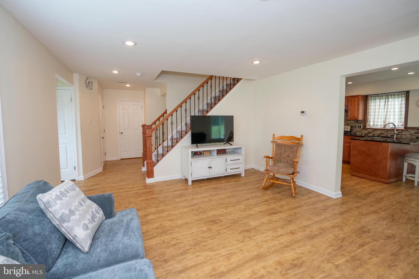744 Newbury Ct Property Photo 19