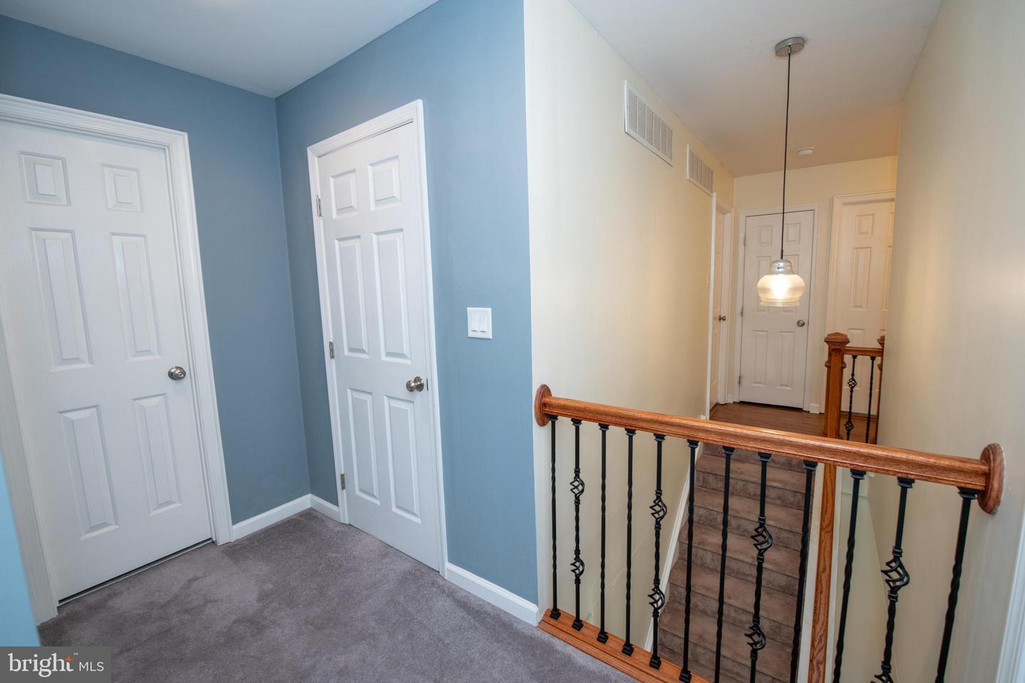 744 Newbury Ct Property Photo 28