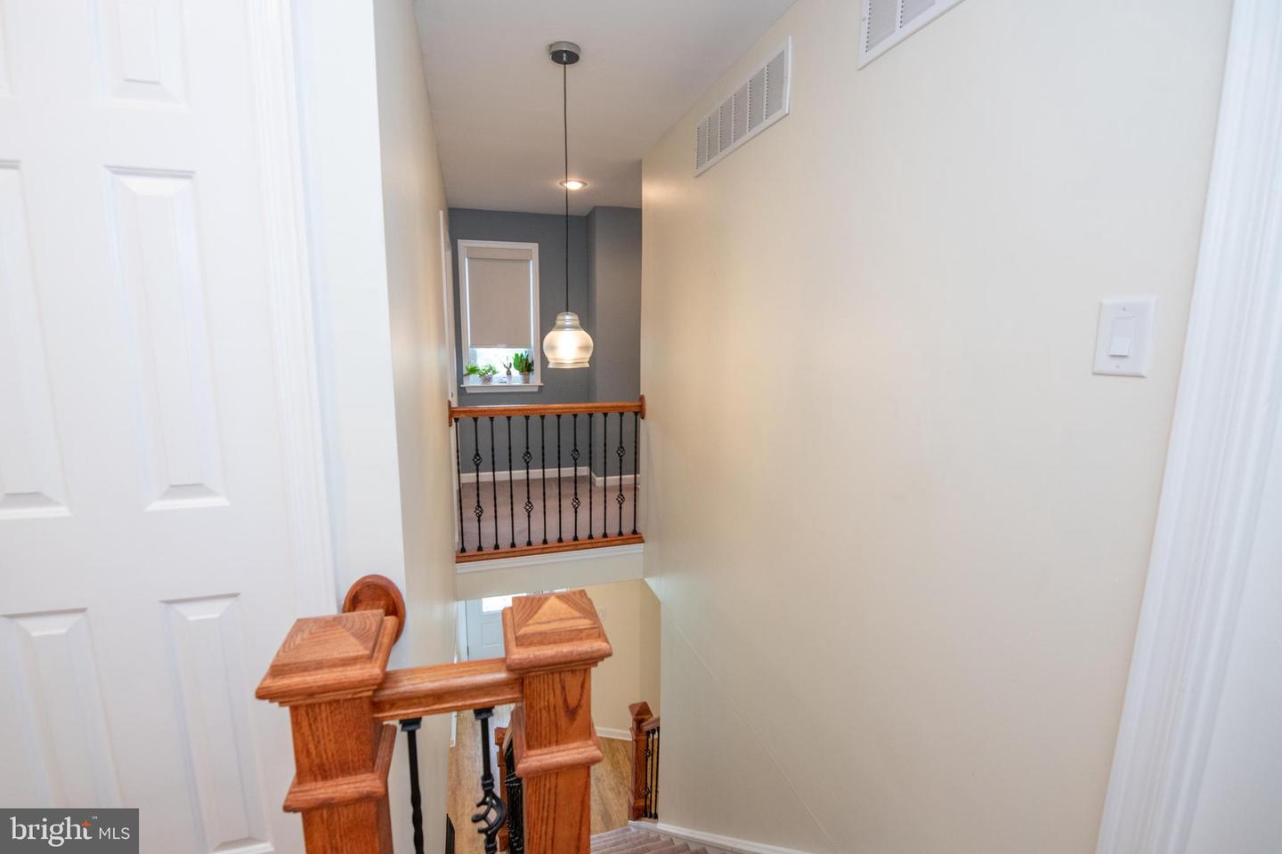 744 Newbury Ct Property Photo 29