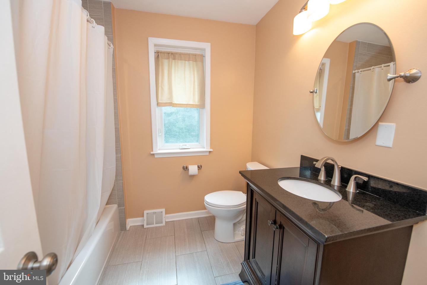 744 Newbury Ct Property Photo 46