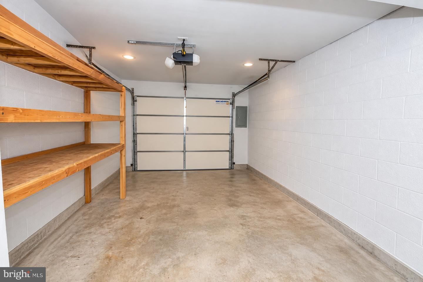 744 Newbury Ct Property Photo 47