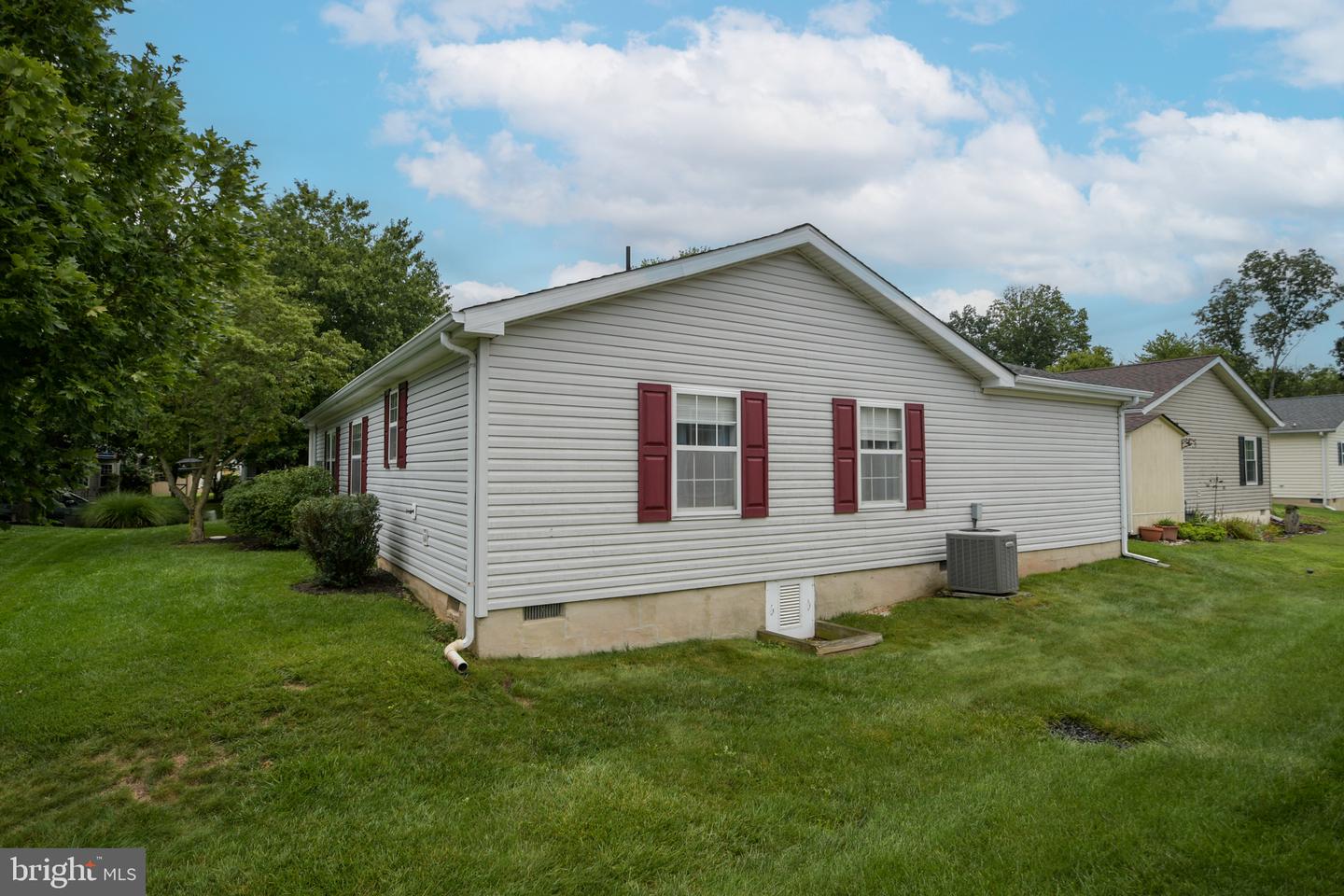 218 Dove Ct Property Photo 6