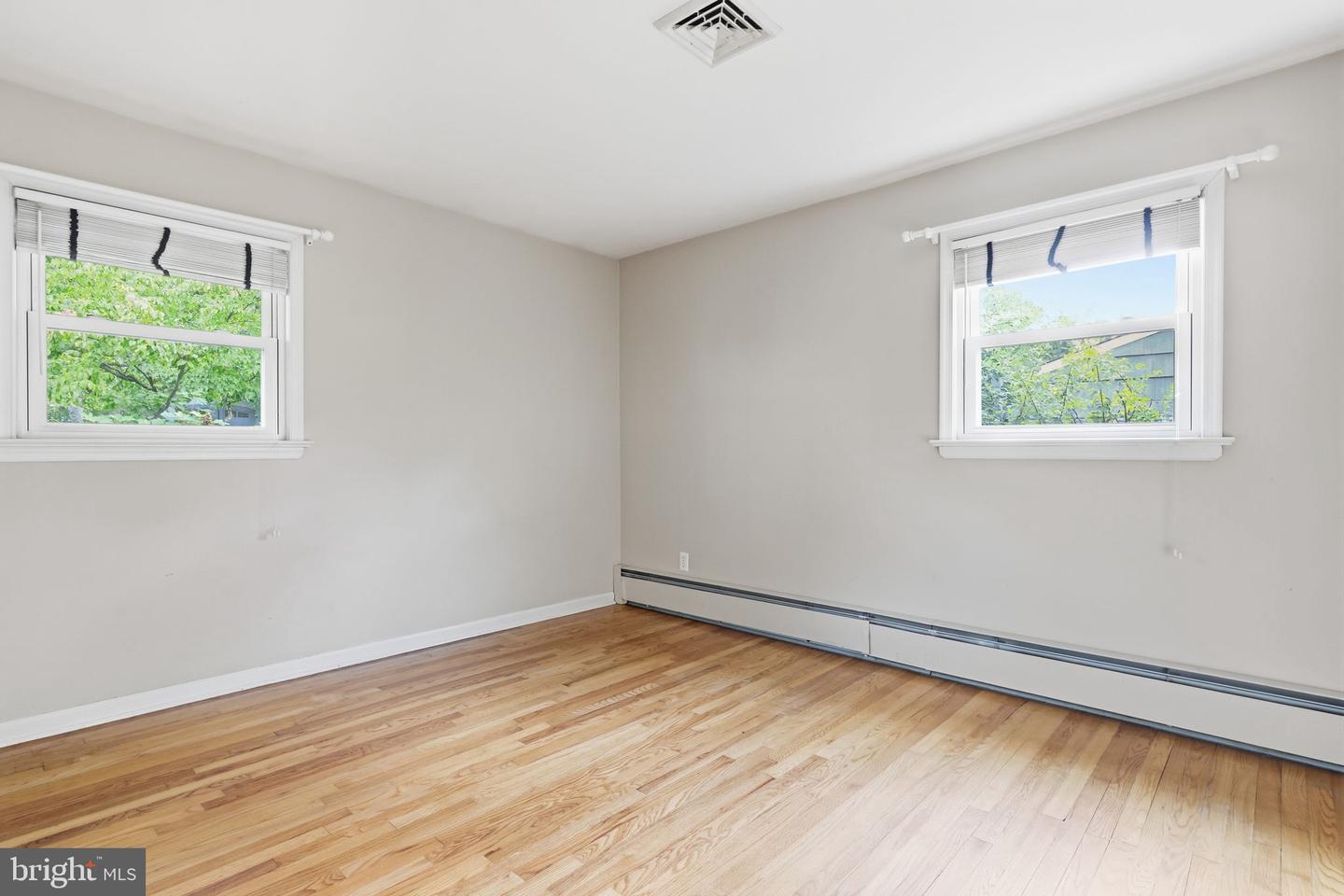 1101 Linden Ave Property Photo 25